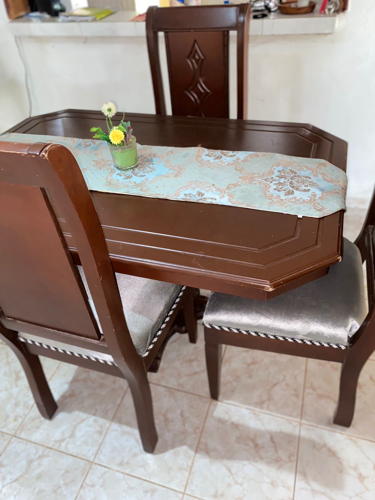 muebles y colchones - Vendo comedor de 4 sillas 0