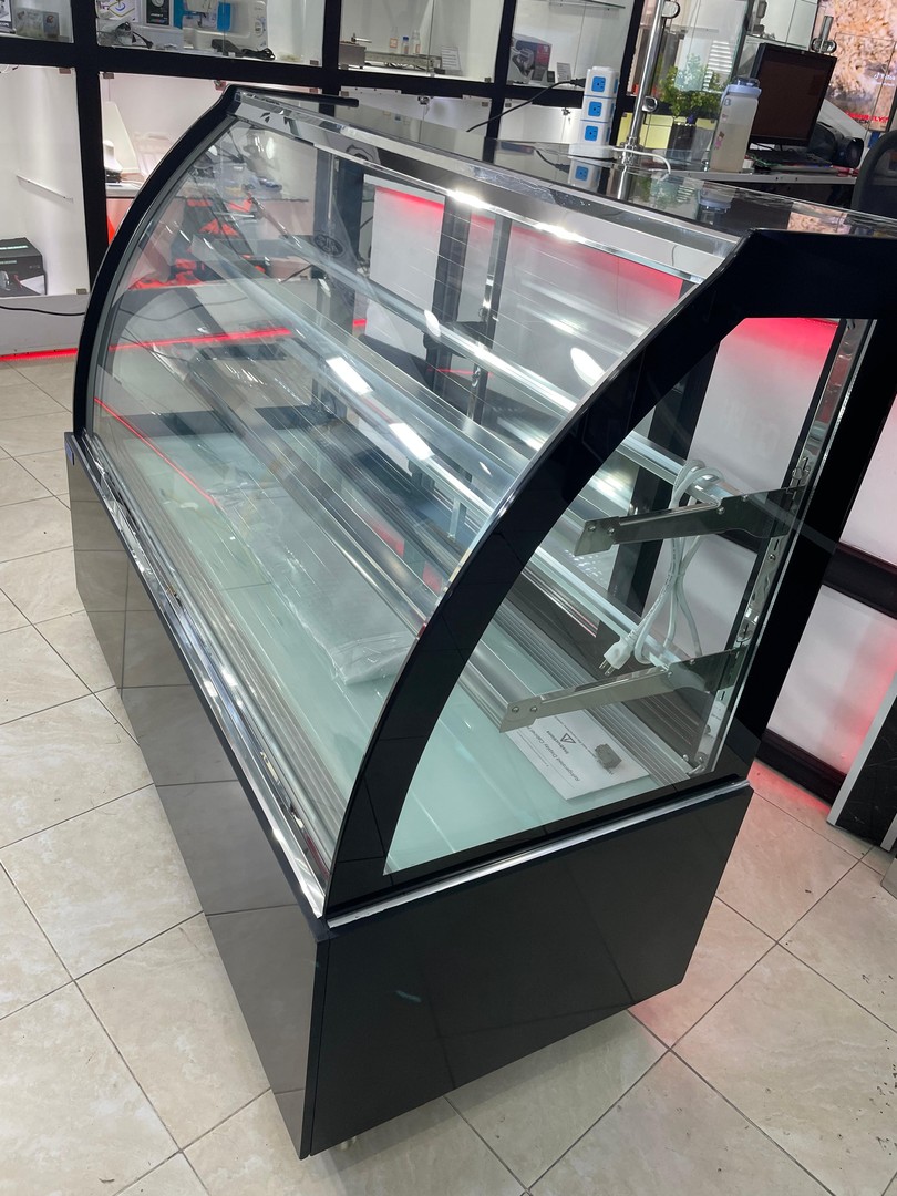 equipos profesionales - Vitrina exhibidora fria mostrador nevera refrigerador para postre alimento frios 1