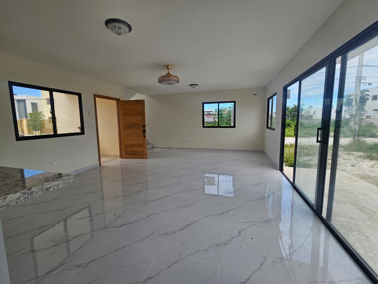 casas - Venta de Amplias Villas en Brisas de Punta Cana 2