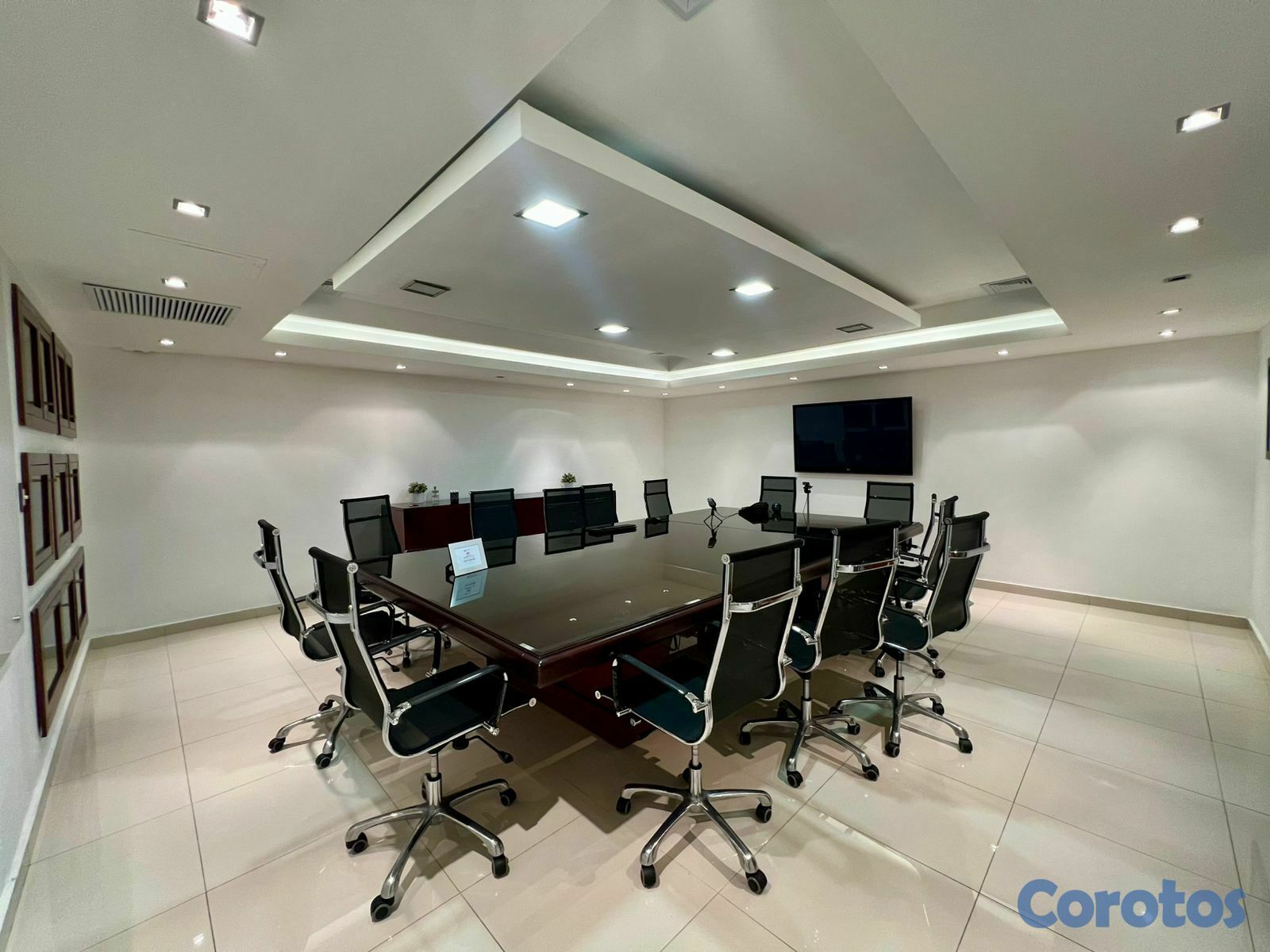 oficinas y locales comerciales - EDIFICIO COMERCIAL O DE OFICINAS EN EL VERGEL, 1,750 Mts.2 DE OPORTUNIDAD, A 1 C 6