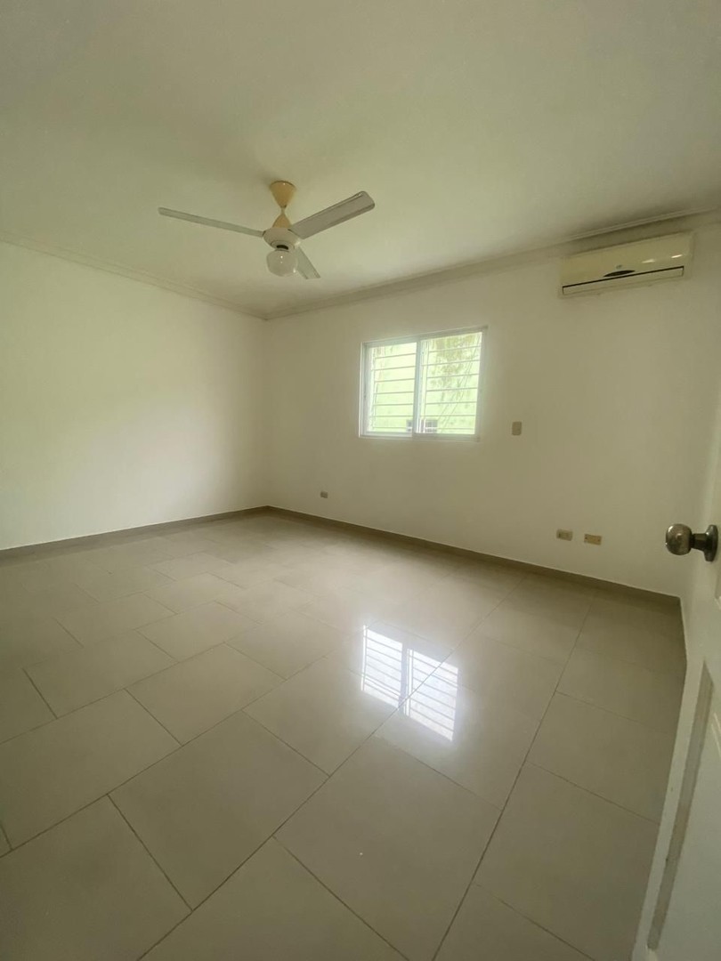 apartamentos - Los Prados venta 4 habitaciones 3.5 baños 2 parqueos techados 6