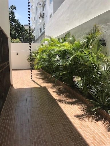 casas - Venta de casa en el mirador sur Distrito Nacional con 765mts de construcción