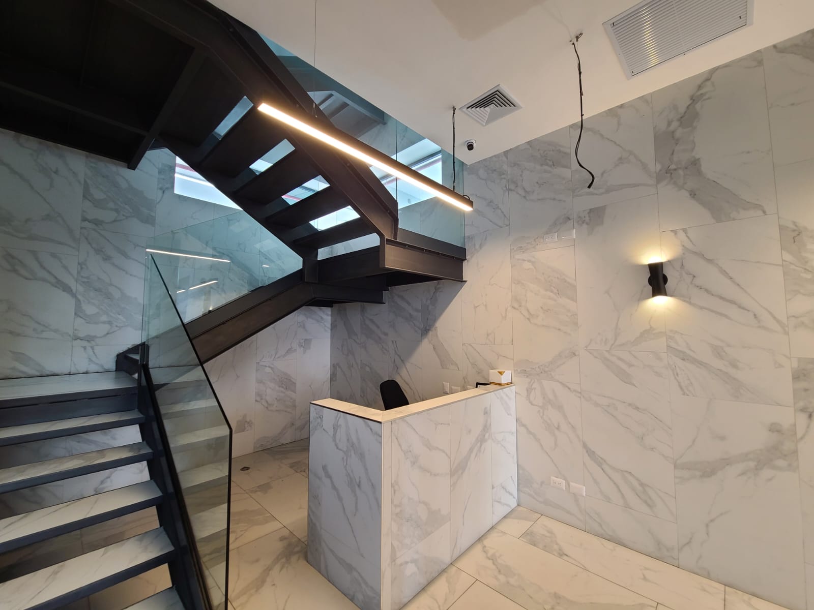 oficinas y locales comerciales - Piso 6 en Torre Corporativa de Lujo Evaristo  4