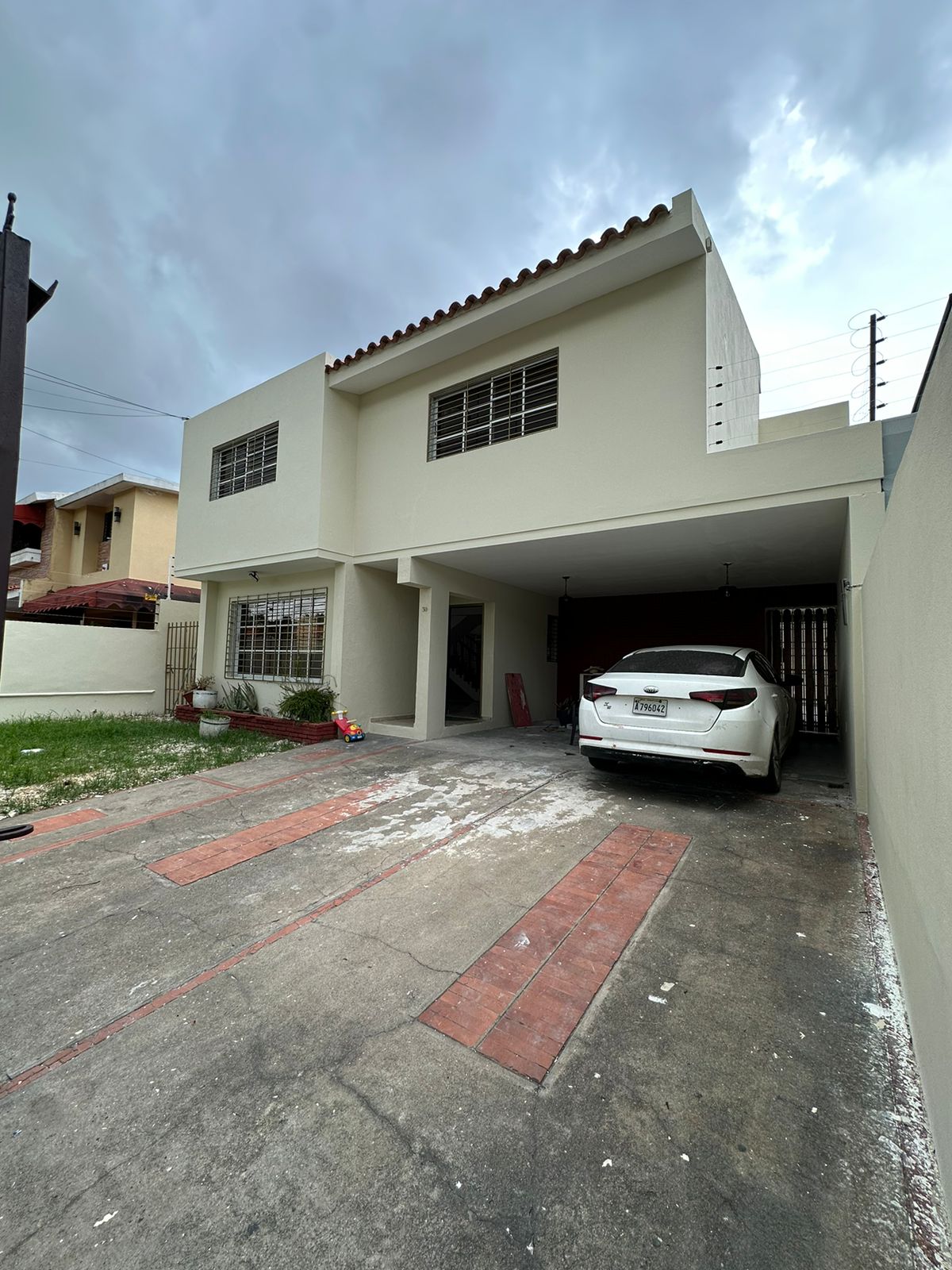casas - Casa en Alquiler La Castellana Uso Familiar O Come 0
