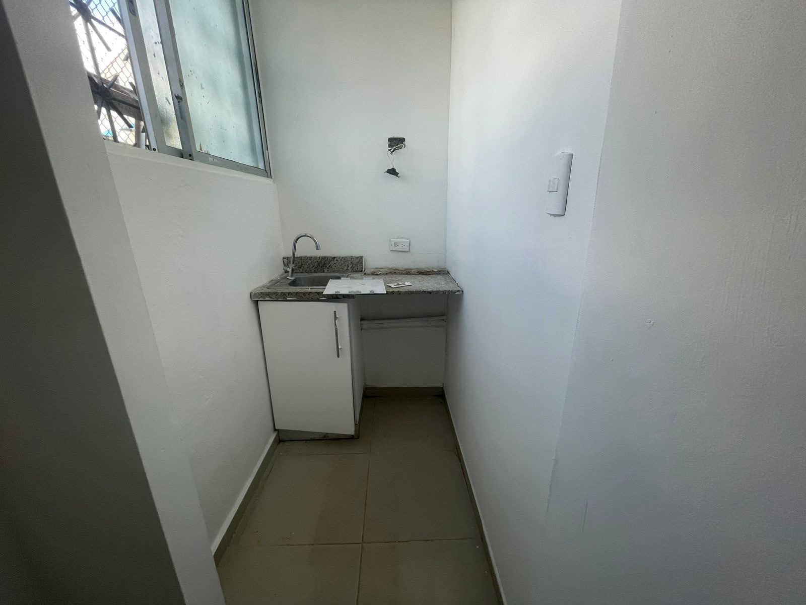 oficinas y locales comerciales - Alquiler céntrico local en Bella vista 4