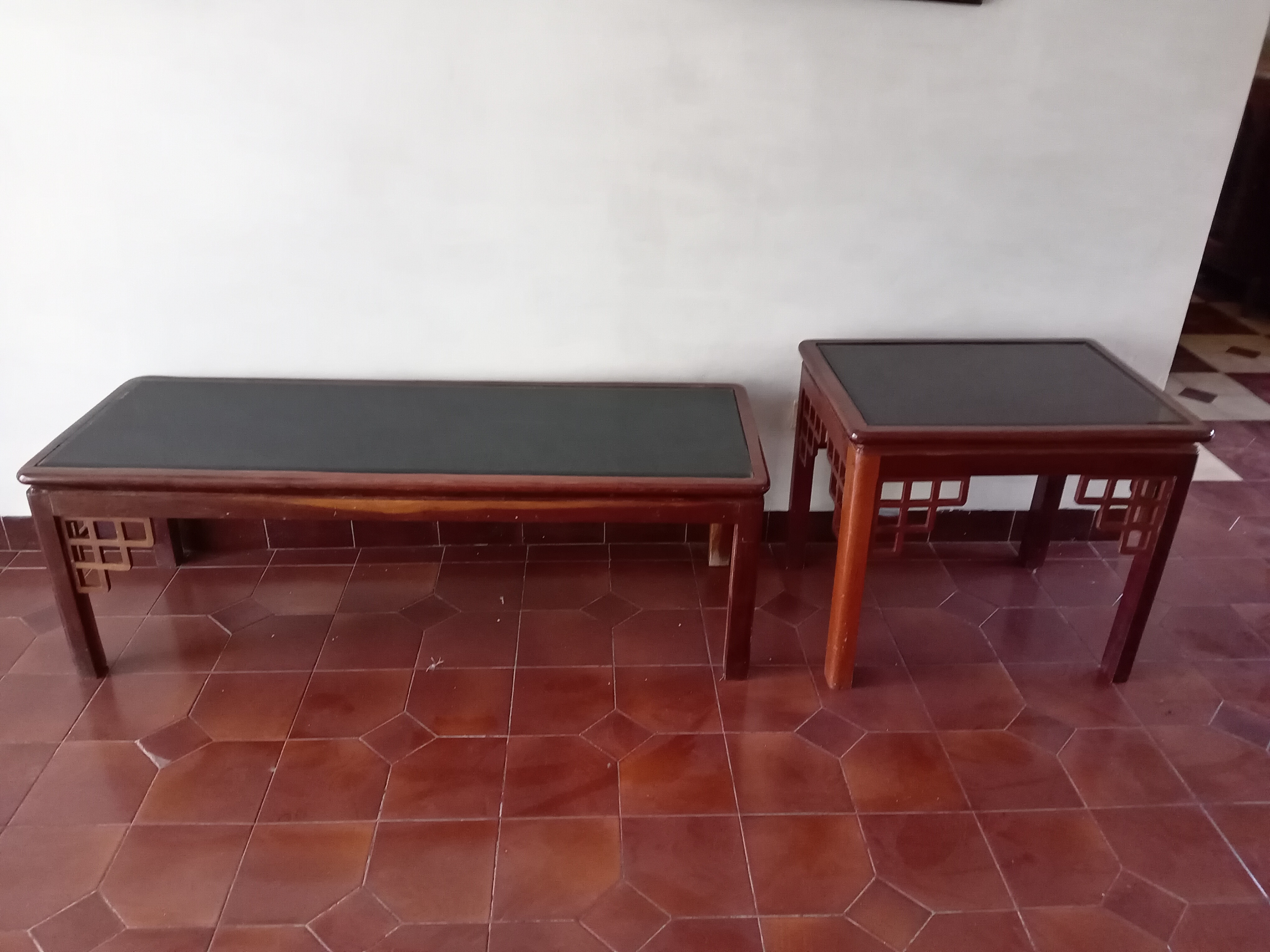 muebles y colchones - Mesas de sala, centro y lateral, caoba y cristal 0
