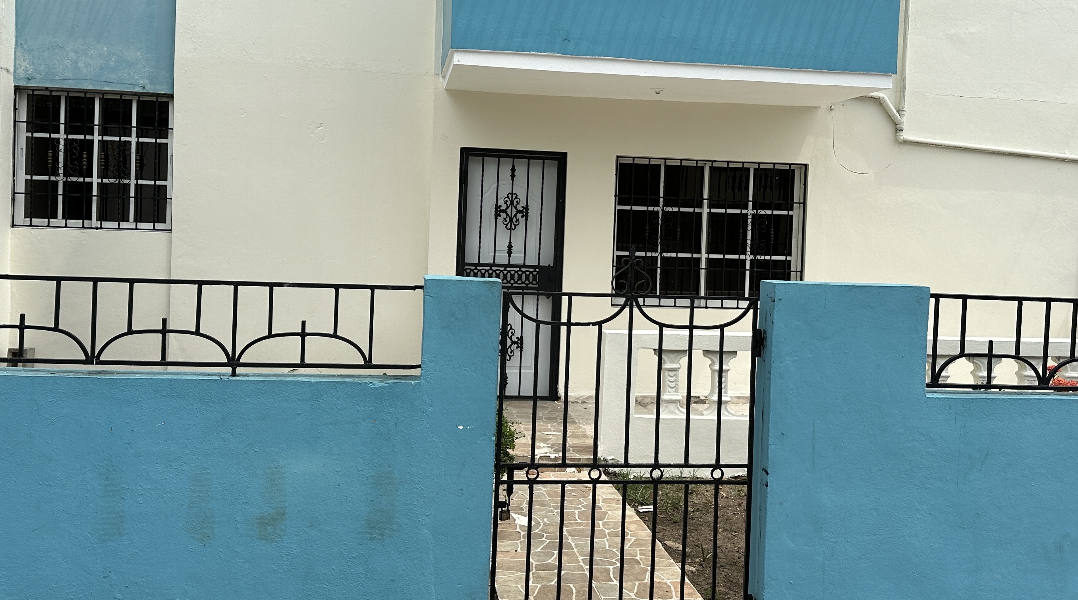 apartamentos - Apartamento 3 hab | La Agustina – RD$23,000 – ¡Céntrico y accesible! 2