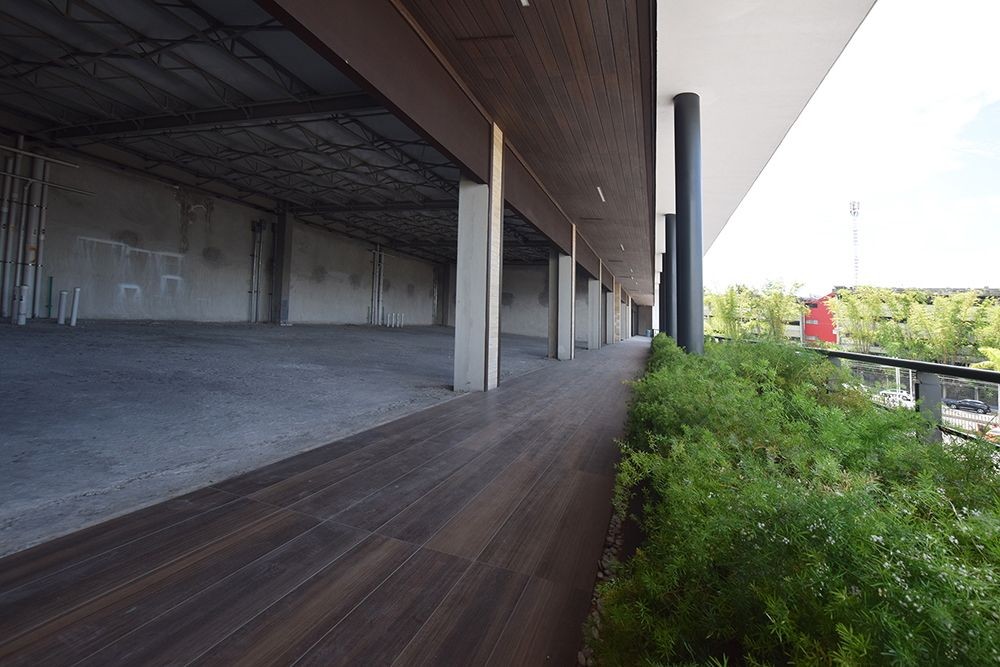 oficinas y locales comerciales - Los Rios local comercial plaza comercial cerca de Intec 2do nivel 4