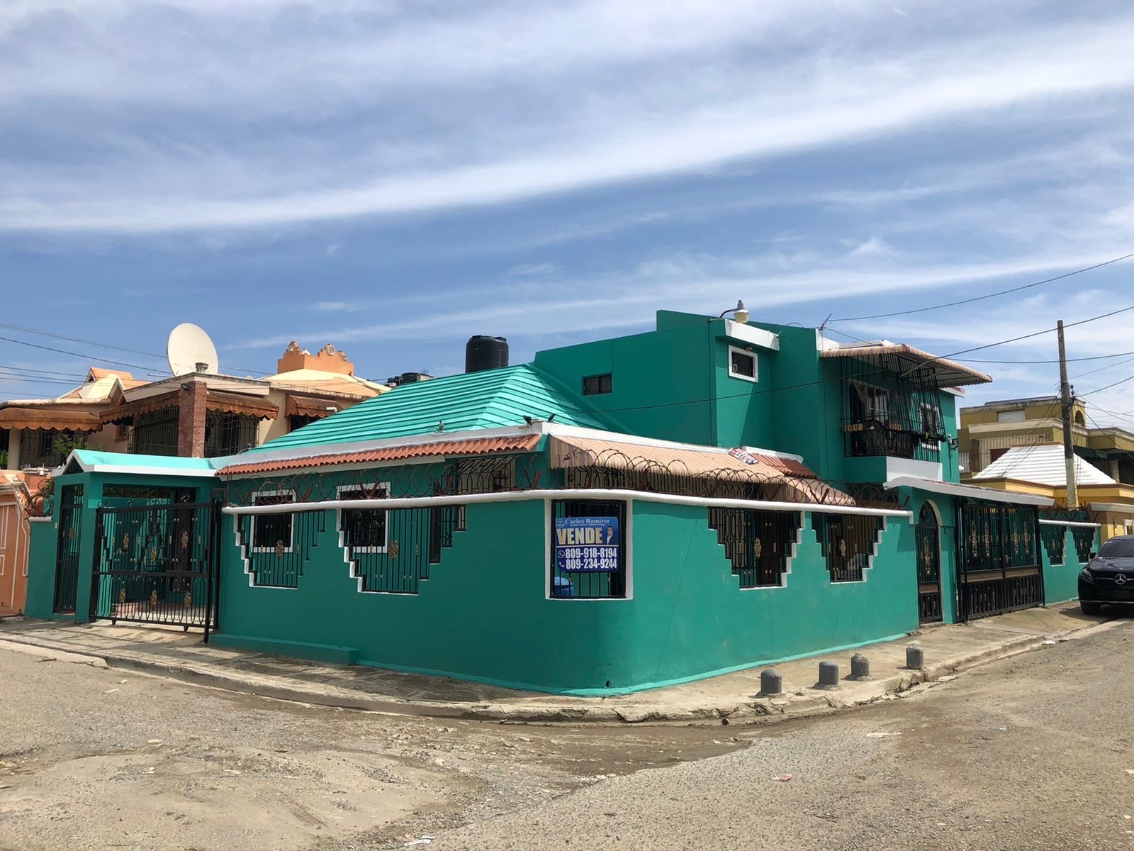 casas - venta de casa de 6 habitaciones en urbanización lucerna Santo Domingo este  0