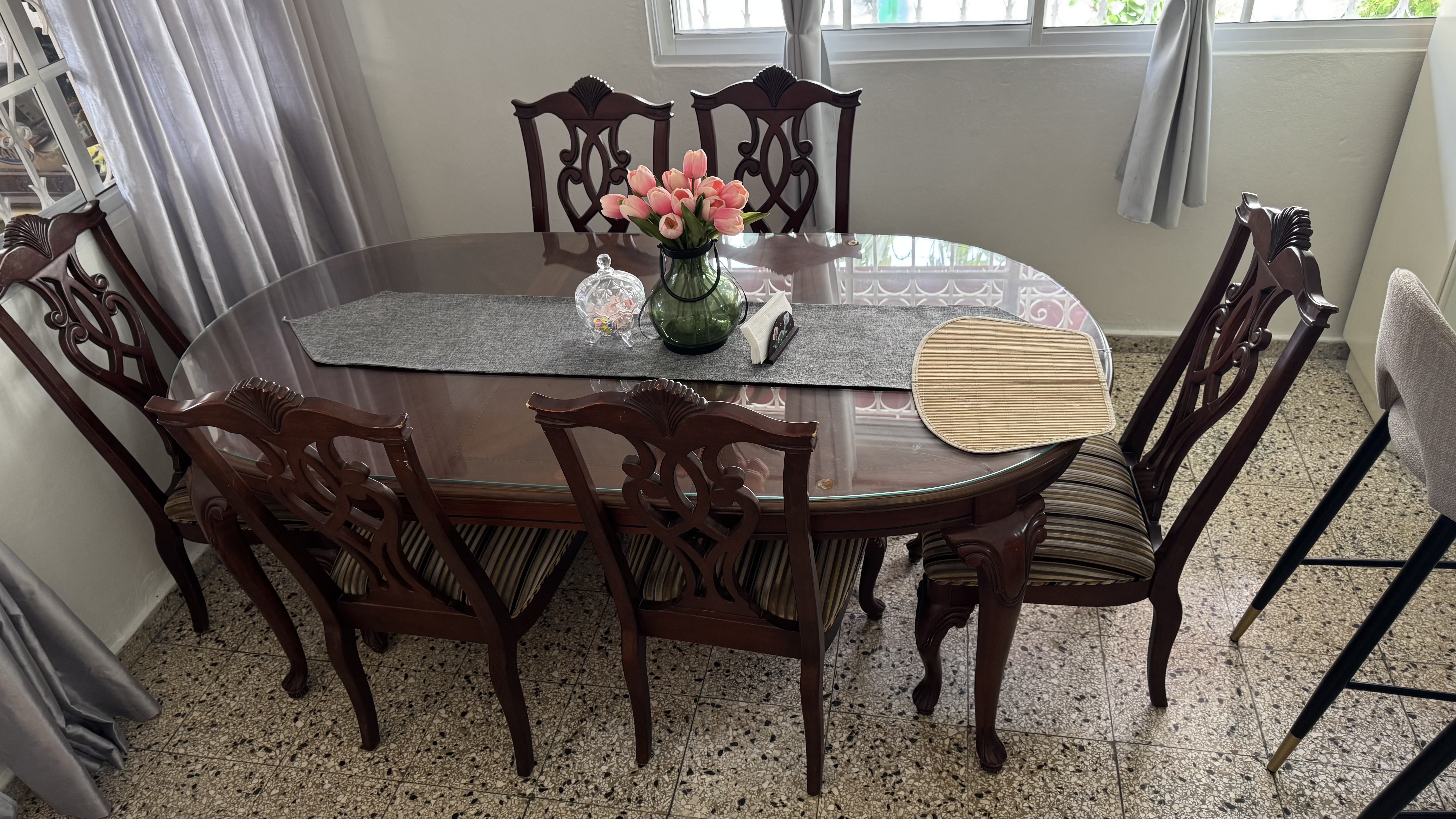 cocina -  Comedor Importado en Madera Nogal  2