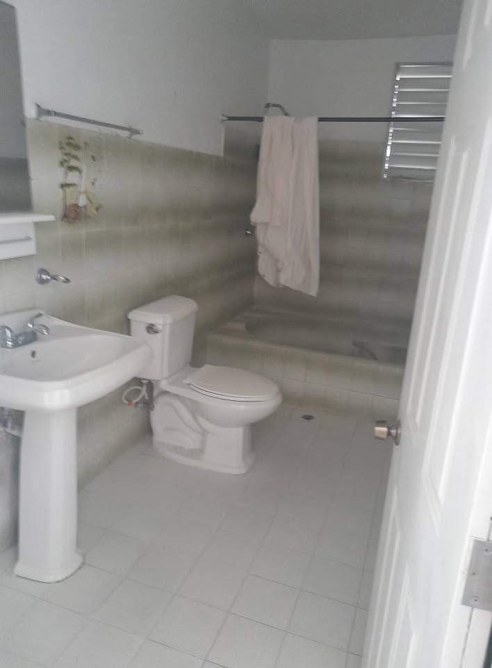 casas - Casa De 4 Hab. 1 Baño, Prox. León Jiménez, 27 De F 4