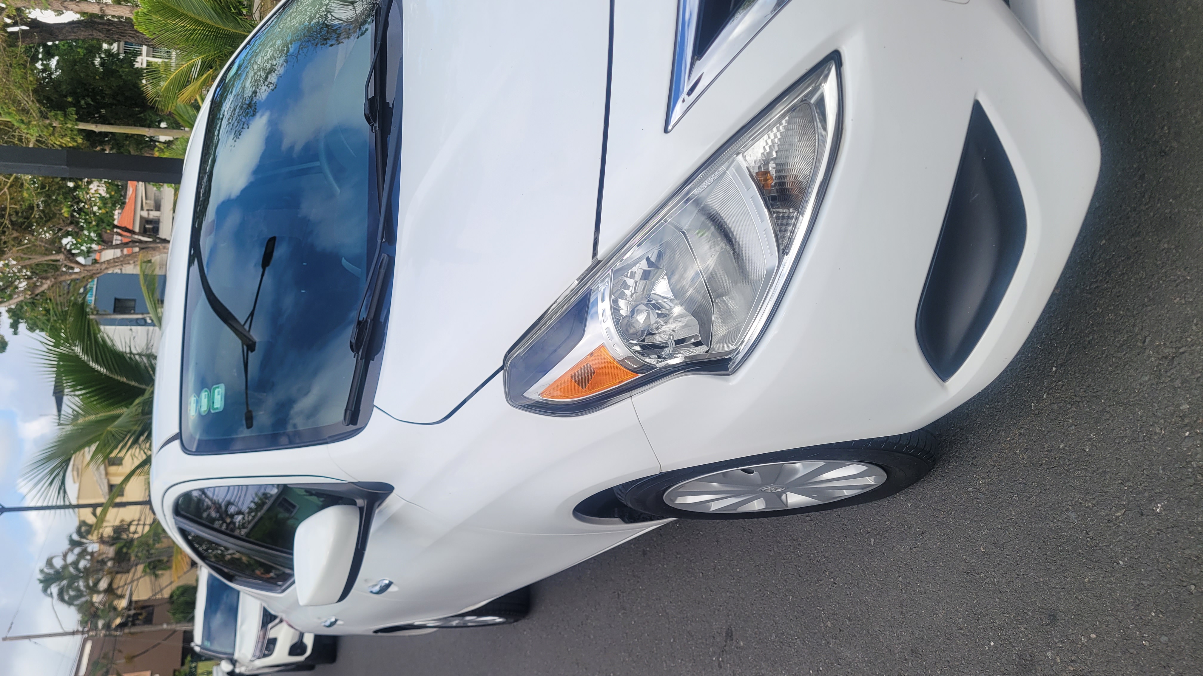 carros - Nissan Versa SV 2016
Guía multifuncional
)(Sistema ECO
