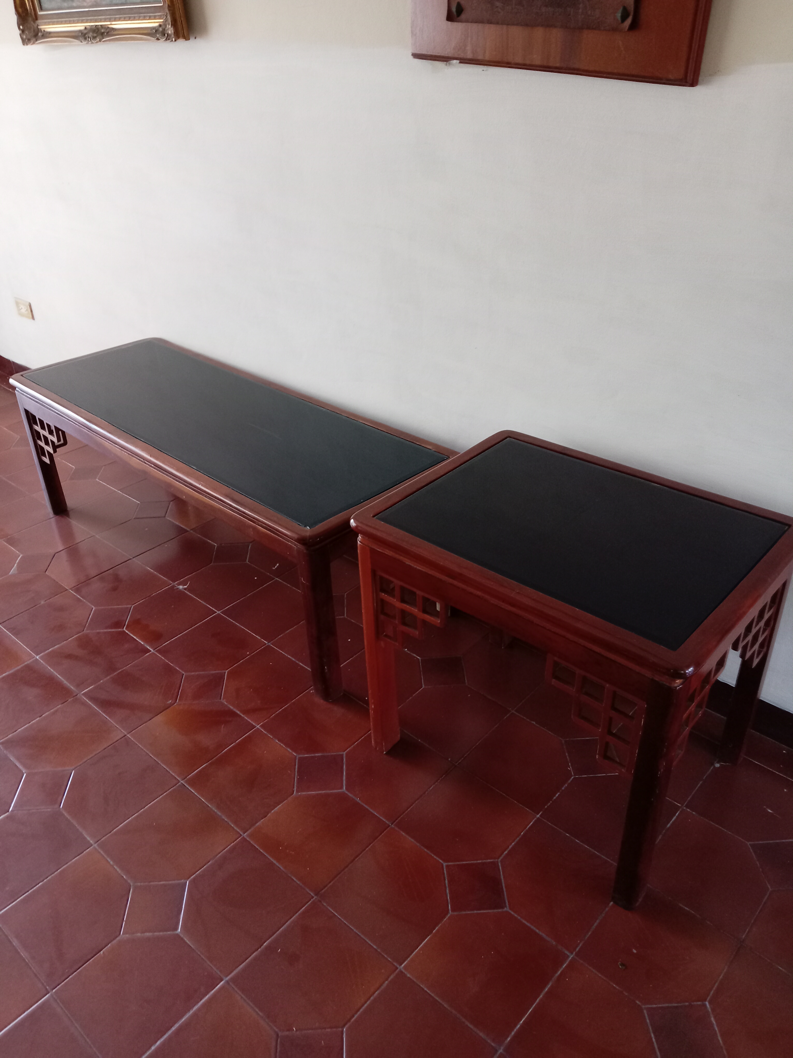 muebles y colchones - Mesas de sala, centro y lateral, caoba y cristal 1