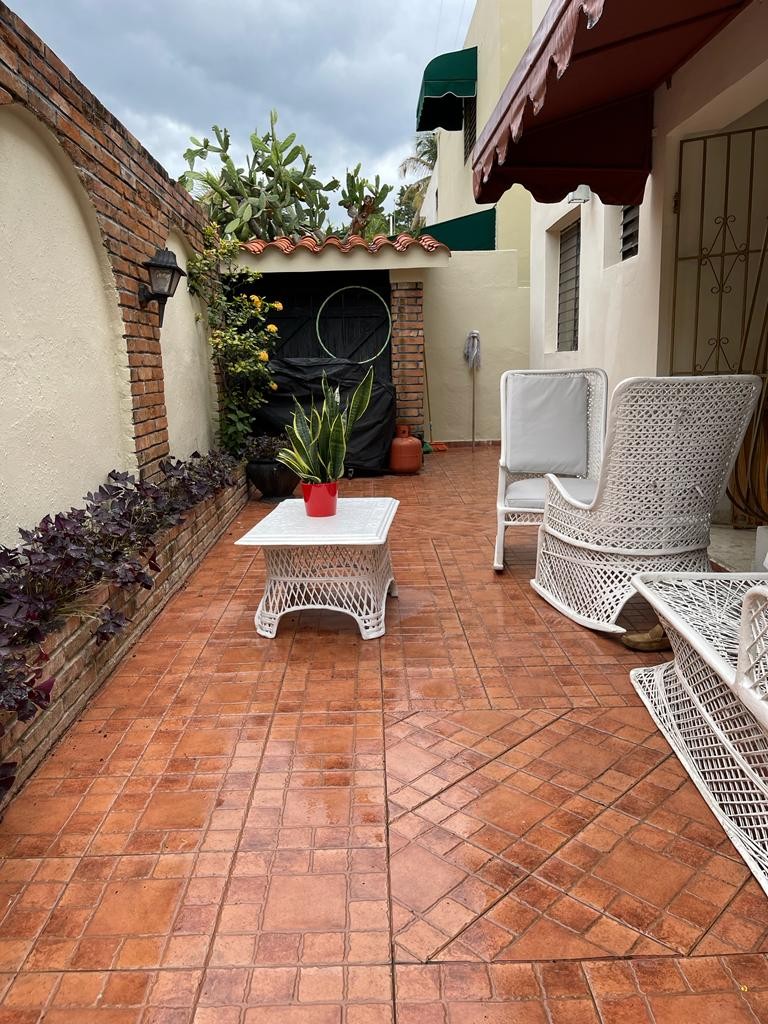 casas - Se vende casa en Viejo Arroyo Hondo 4