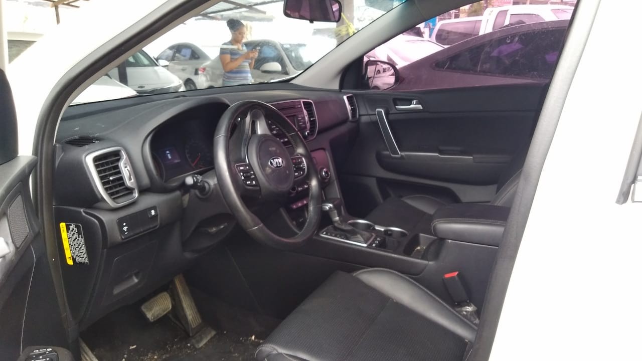 jeepetas y camionetas - KIA SPORTAGE 2019 BLANCO DESDE: RD$1,050,100 Mil  5