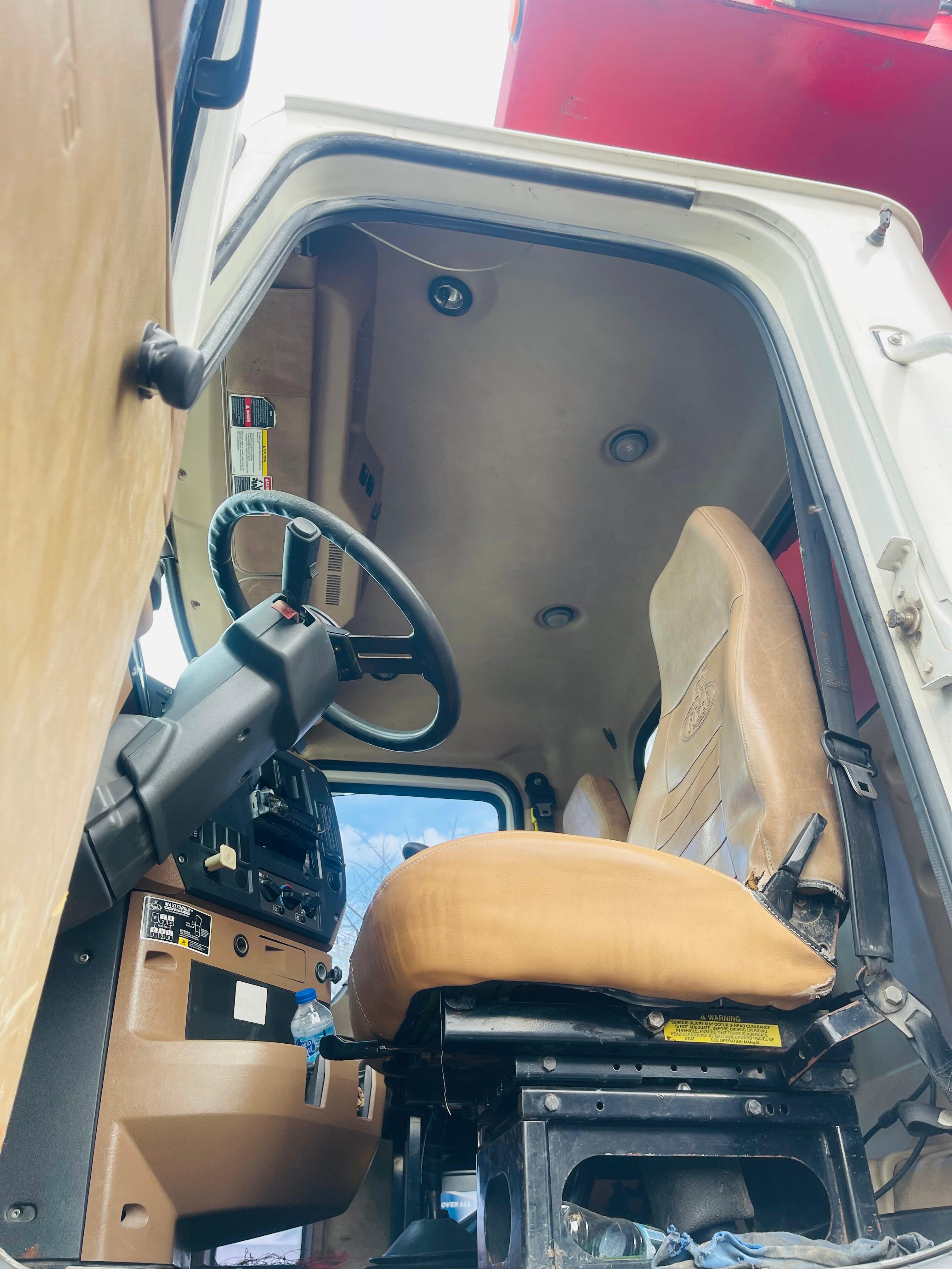 camiones y vehiculos pesados - CAMION MACK VOLTEO 3