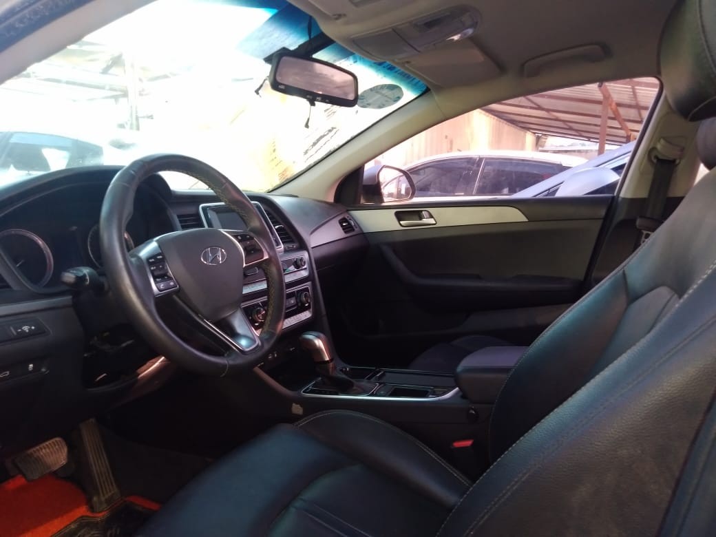 carros - HYUNDAI SONATA NEW RISE 2018 GRIS 3