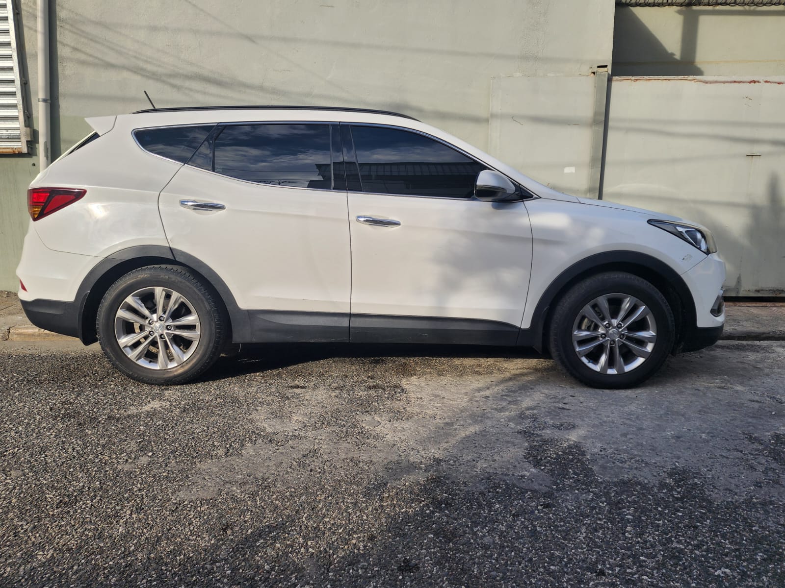 jeepetas y camionetas - DE OPORTUNIDAD vendo Santa Fe 2018 motor Dohc  Único Dueño. Precio negociable 5