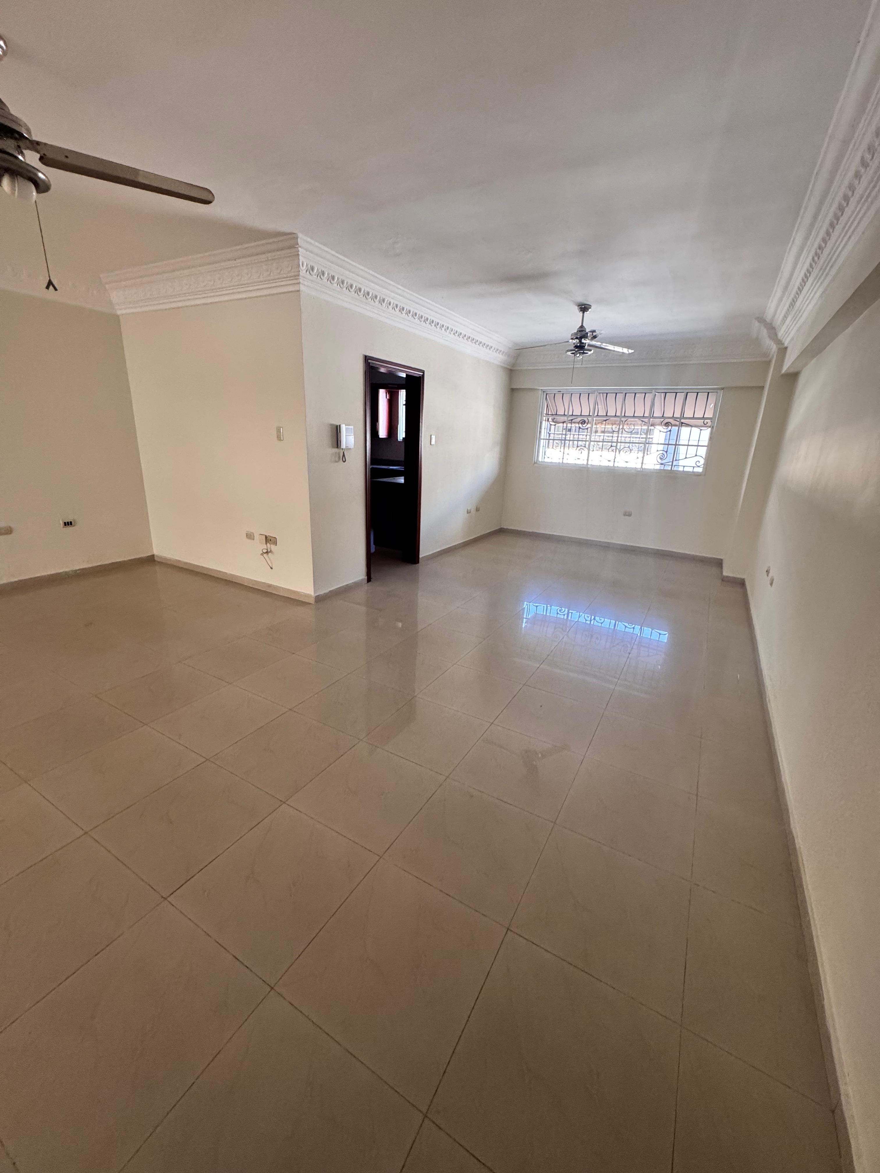apartamentos - SE VENDE HERMOSO Y AMPLIO APARTAMENTO EN BELLA VISTA! 2