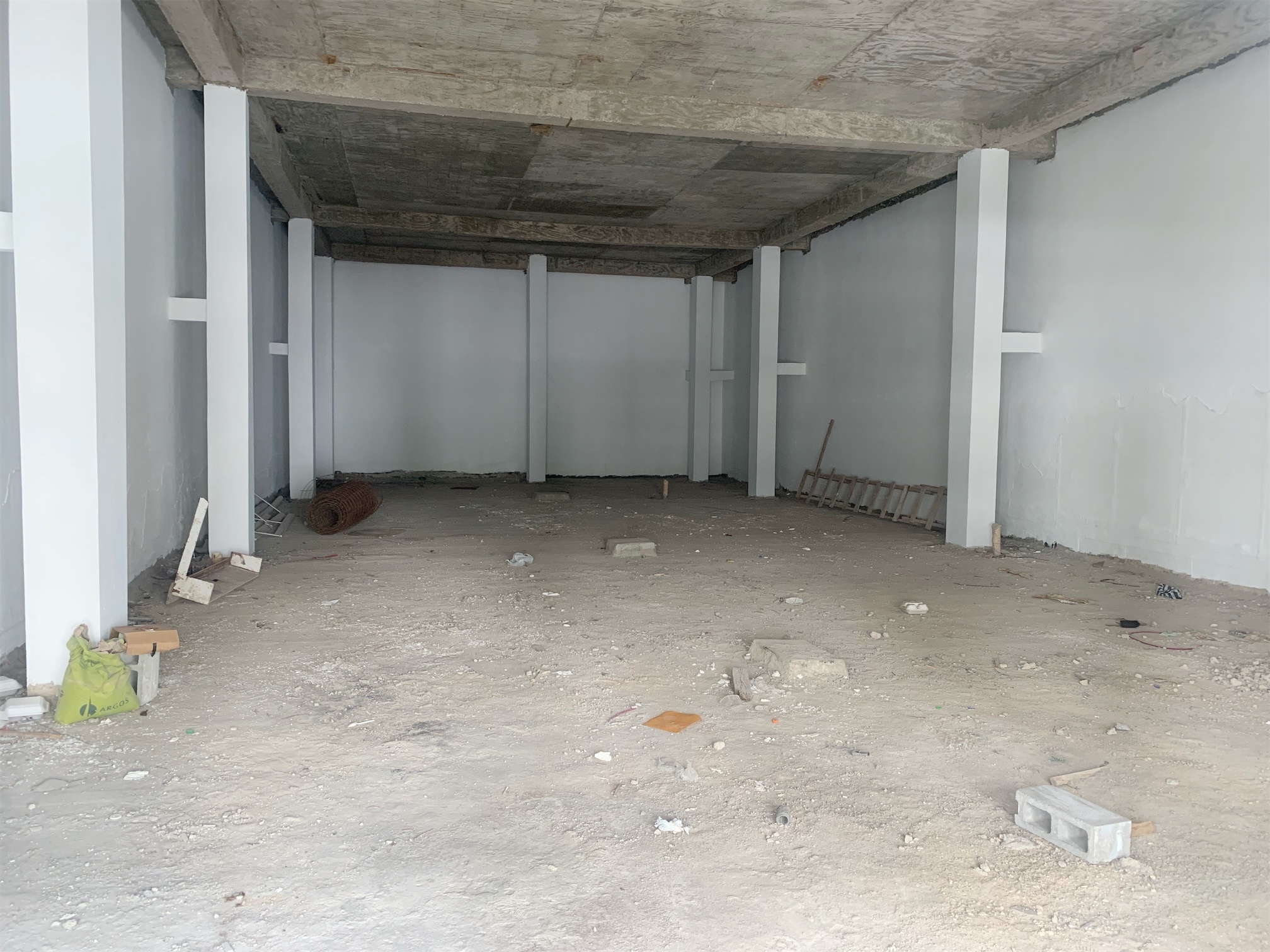 oficinas y locales comerciales - Local espacio abierto piantini  1