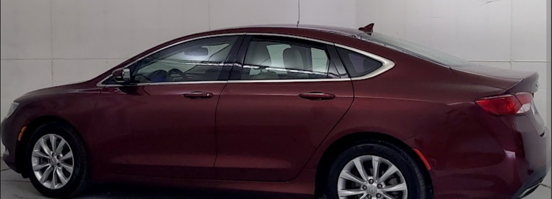 carros - Carro elegante familiar chrysler 200 0