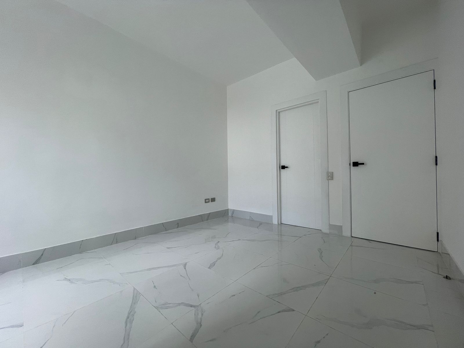 apartamentos - Apto en TORRE SHALOM ROYAL (VIII) del Ens. PIANTIN, 2 HABITACIONES, 110 MTS.2 2