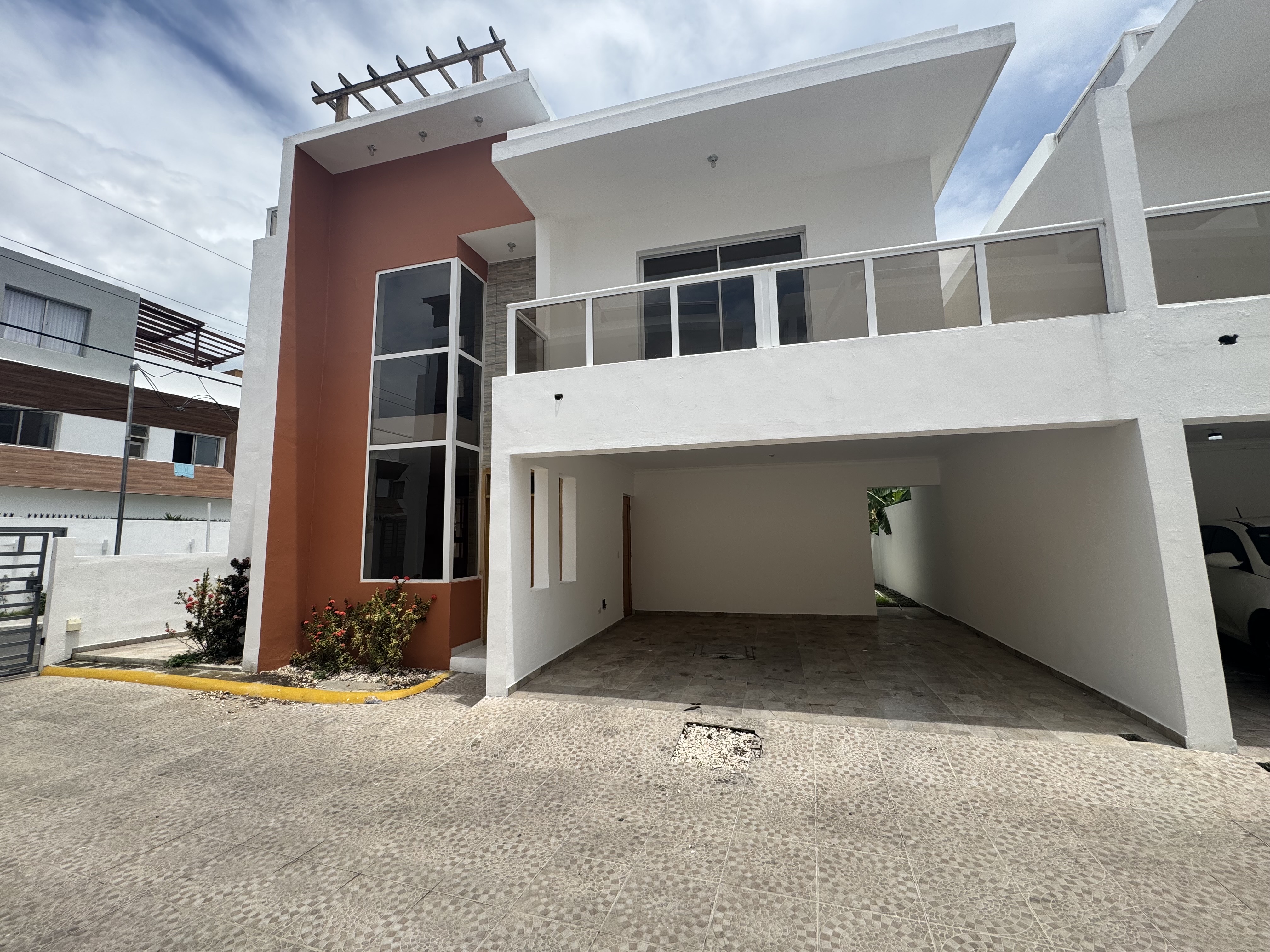casas - venta de casa en proyecto cerrado autopista de san isidro prado oriental  1