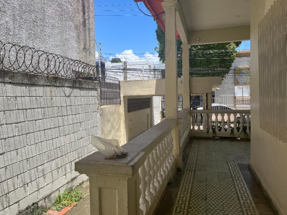 casas - Casa en GAZCUE 6