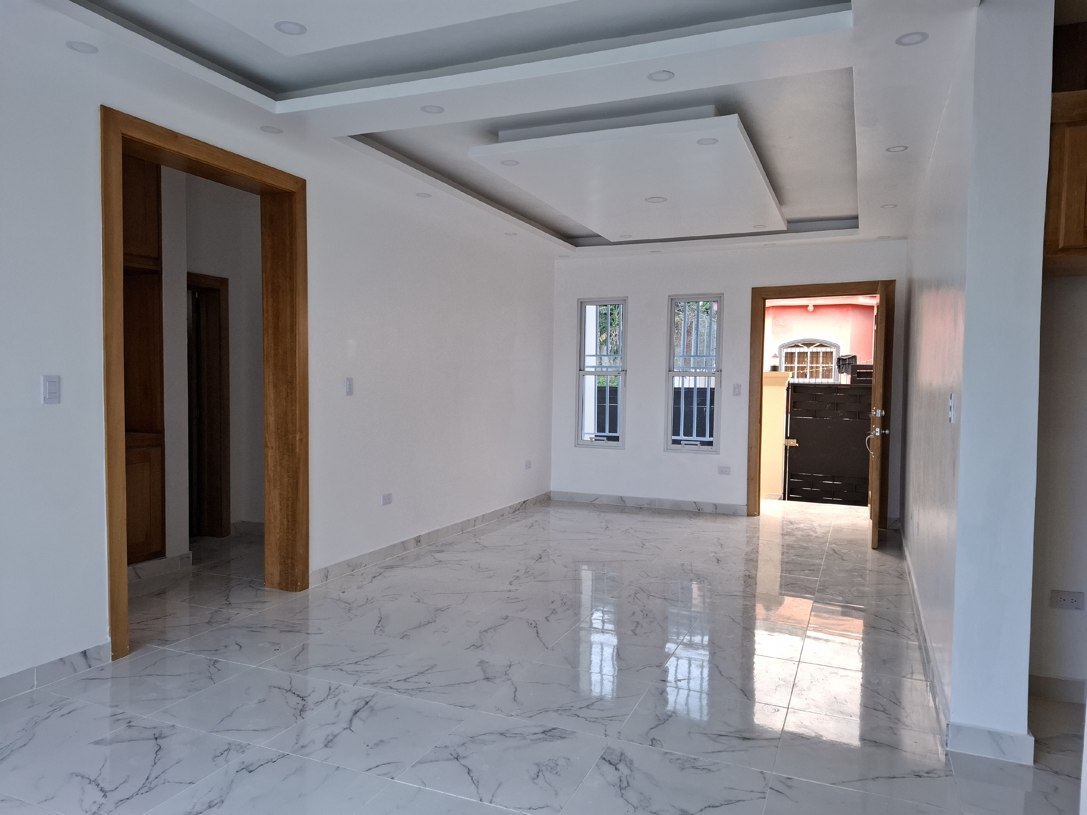 casas - Amplia y acogedora casa con piscina lista para mudarse en lugar tranquilo  5
