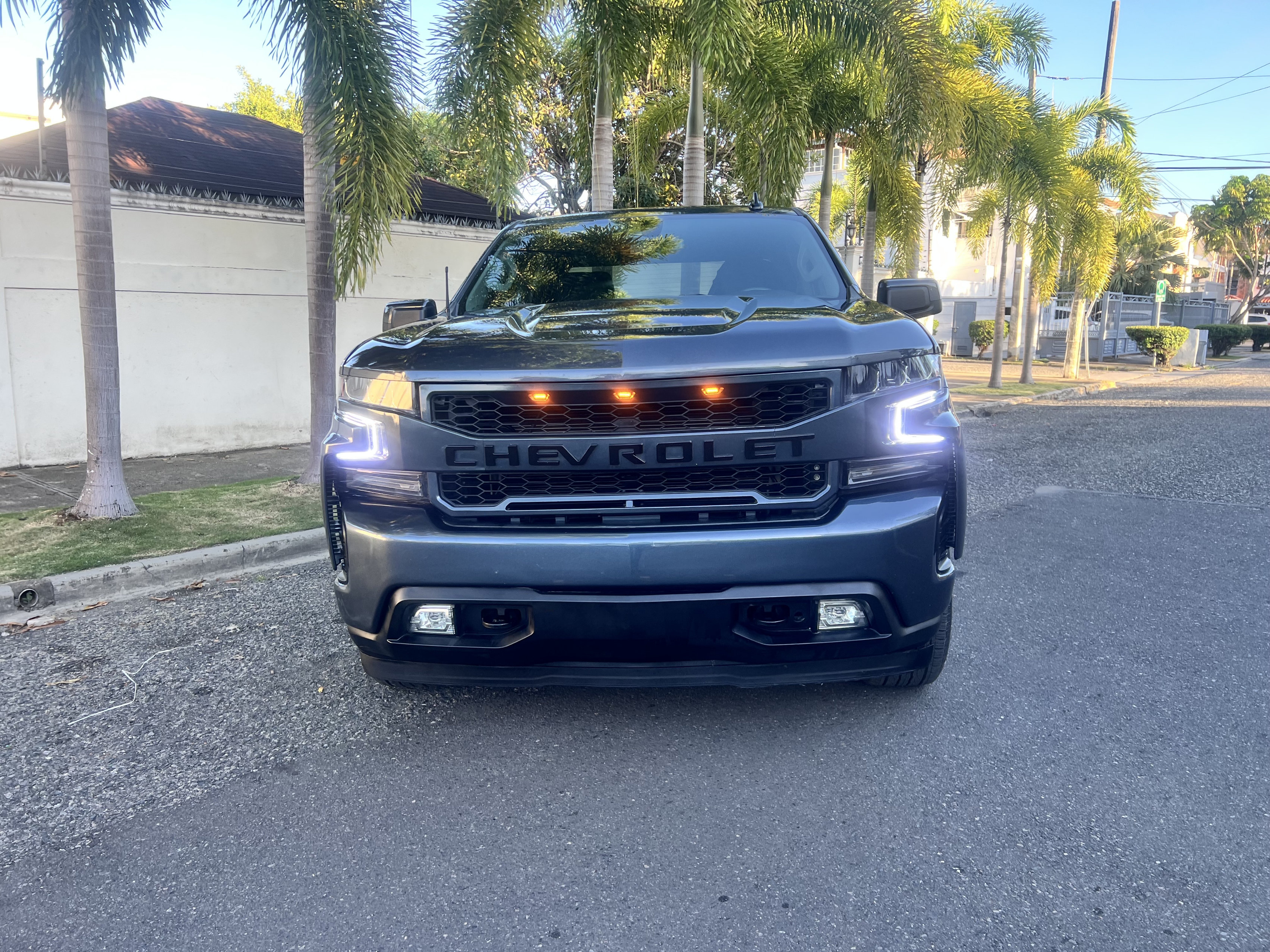 jeepetas y camionetas - cheveolet silverado 2019 RST 1