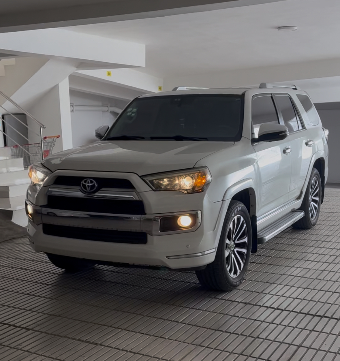 jeepetas y camionetas - Toyota 4Runner 2014 Limited 0