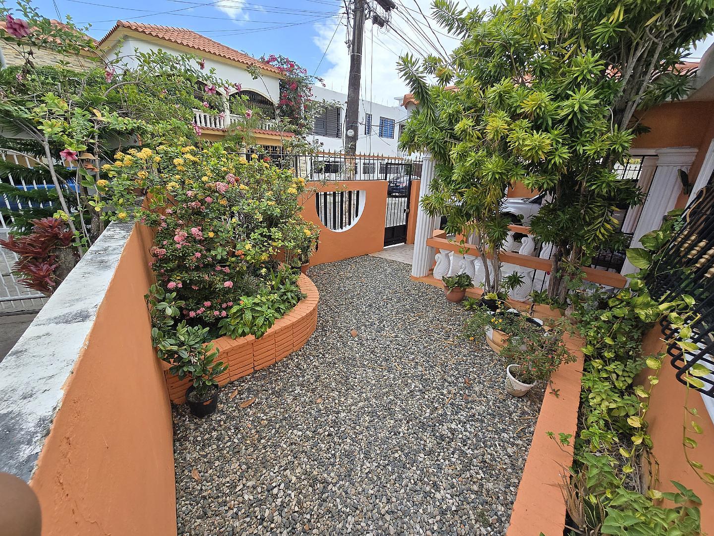 casas - CASA 4H URB MAXIMO GOMEZ 0