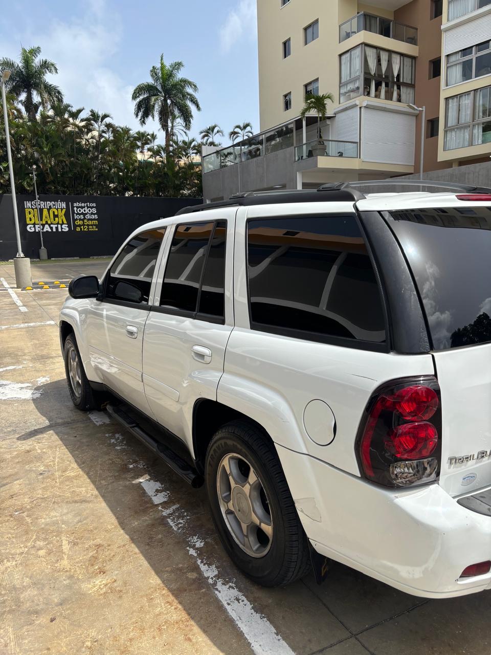jeepetas y camionetas - Vendo Chevy Trailblazer 2008 - $355,000 4