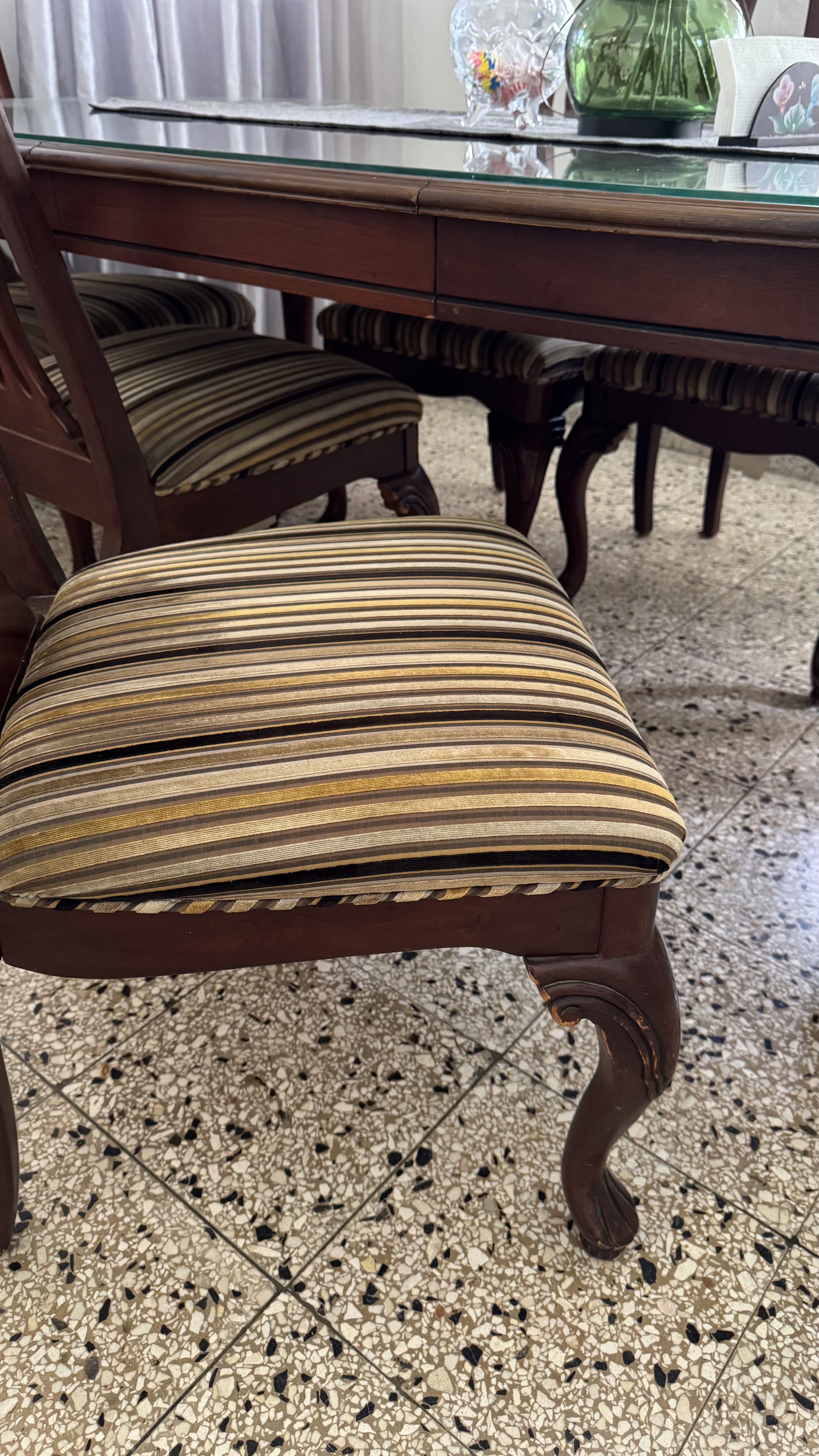 cocina -  Comedor Importado en Madera Nogal  3