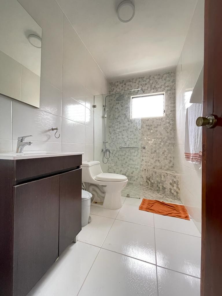 casas - Se vende casa en Viejo Arroyo Hondo 5