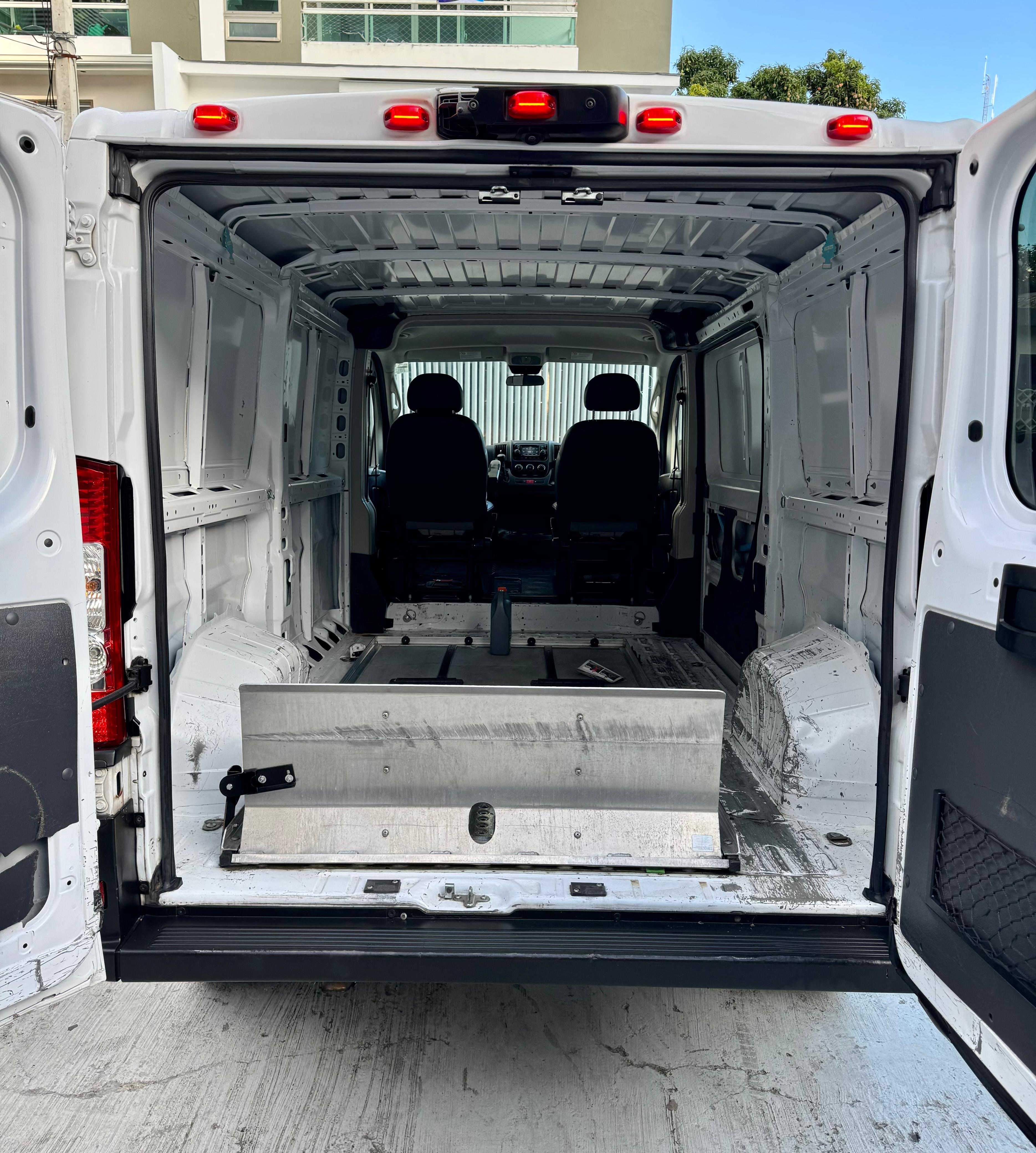 jeepetas y camionetas - RAM PROMASTER 1500 2019 8