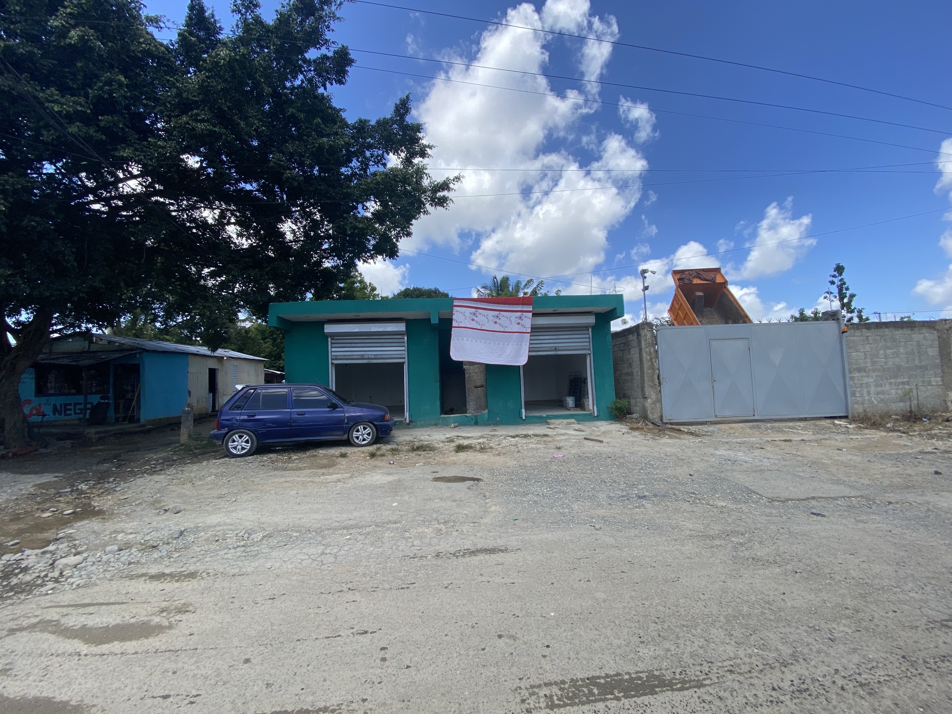oficinas y locales comerciales - ALQUILER LOCAL COMERCIAL 
B/Tamarindo , los Alcarrizos 