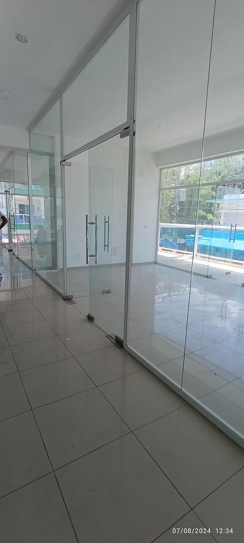 oficinas y locales comerciales - EXCELENTE PLAZA COMERCIAL-  SIN INTERMEDIARIOS - CERCANO PLAYA BOCA CHICA... 4