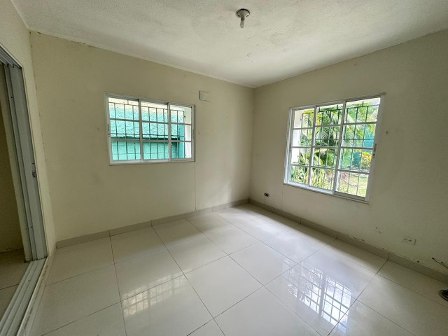 casas - De oportunidad casa  comercial en el millón 6