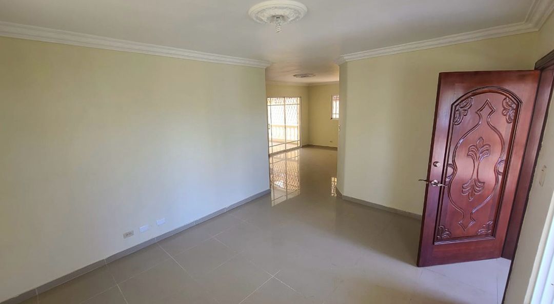 casas - CASA ALQUILER 2 NIVELES MIRADOR DEL ESTE RD$60,000 3