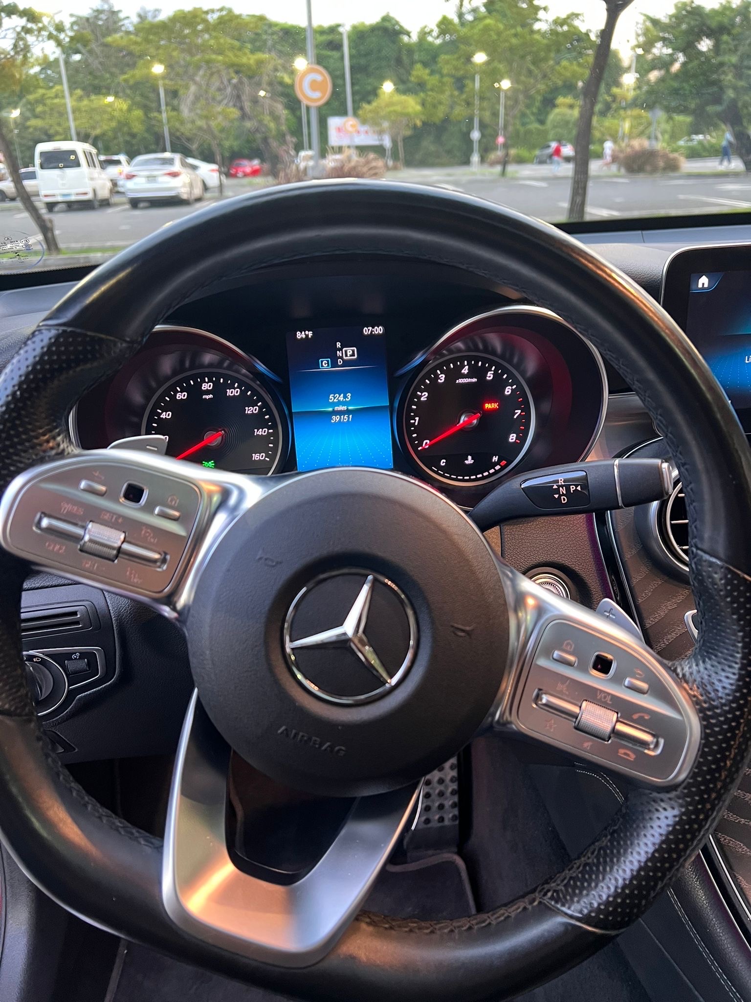 jeepetas y camionetas - Mercedes Benz GLC 300. Año 2020, milla 39,151 9
