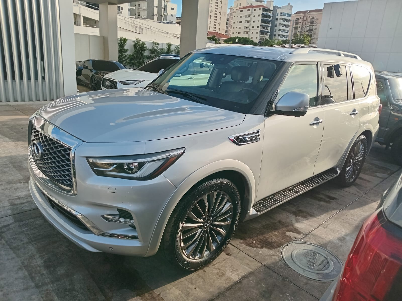 jeepetas y camionetas - Infiniti QX80 2022 0