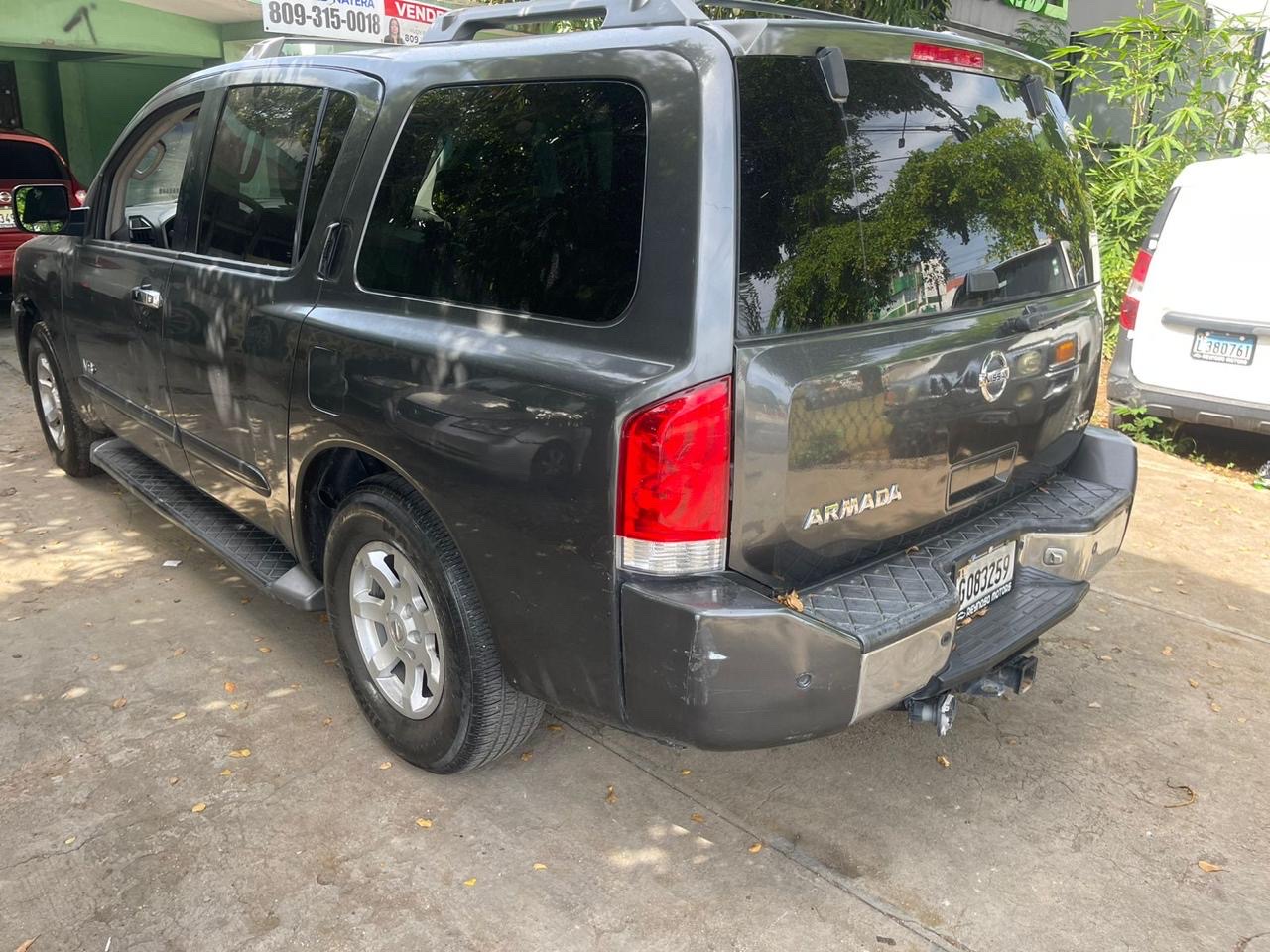 jeepetas y camionetas - Nissan Armada SE 2005 3