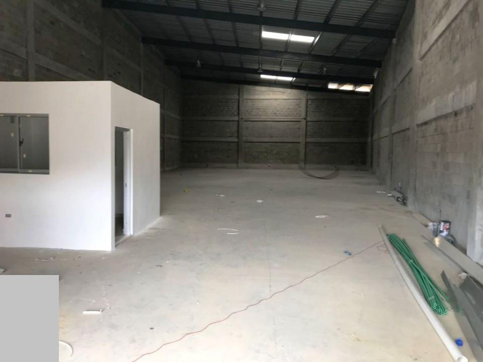 otros inmuebles - Nave Industrial en MANOGUAYABO SANTO DOMINGO OESTE 3