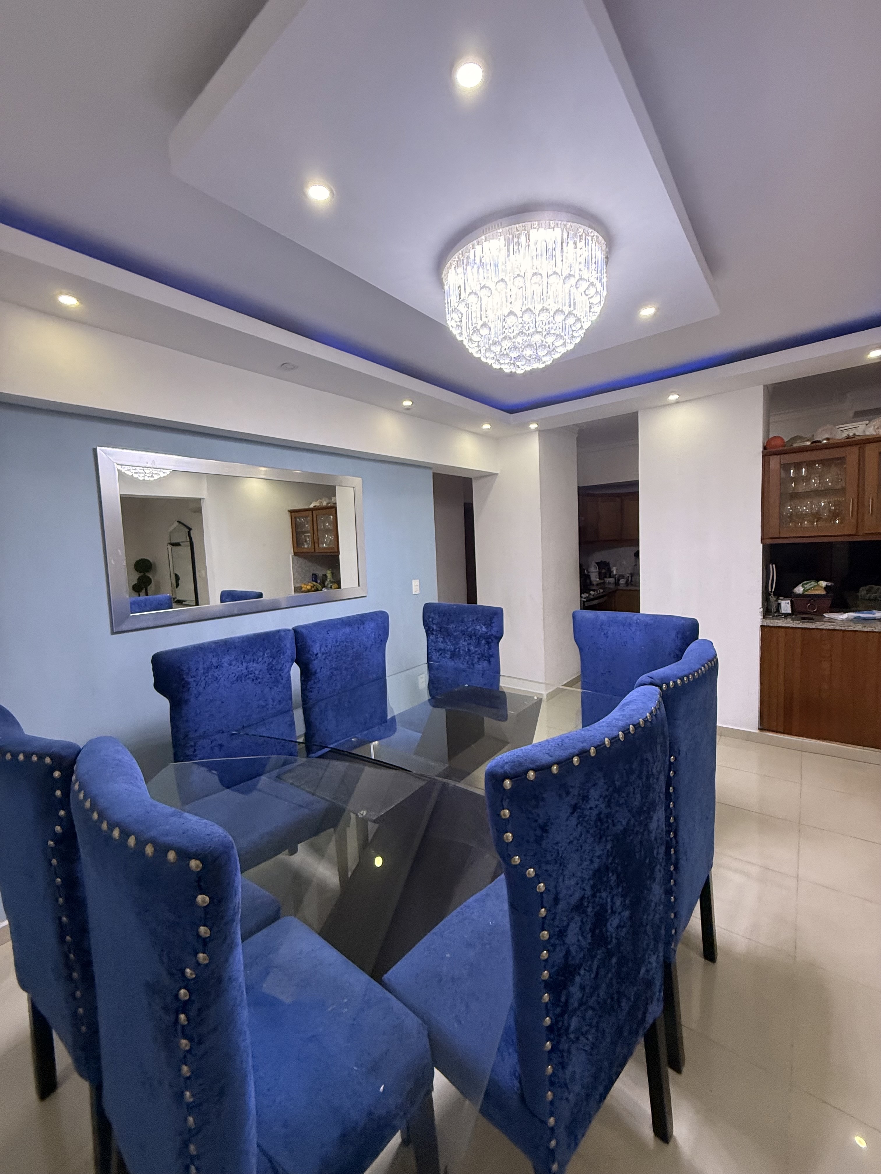 muebles y colchones - COMEDOR DE 8 SILLAS 0