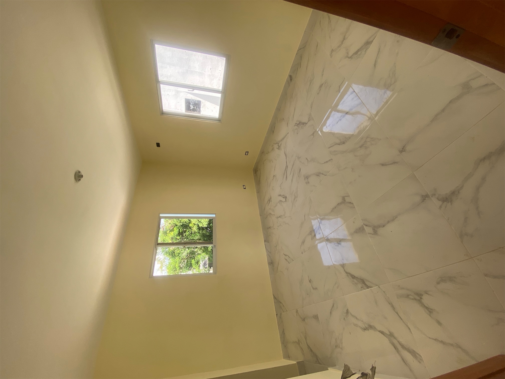 casas - Venta de casa de 2 niveles en la autopista de san Isidro 4Hab marquesina doble 7