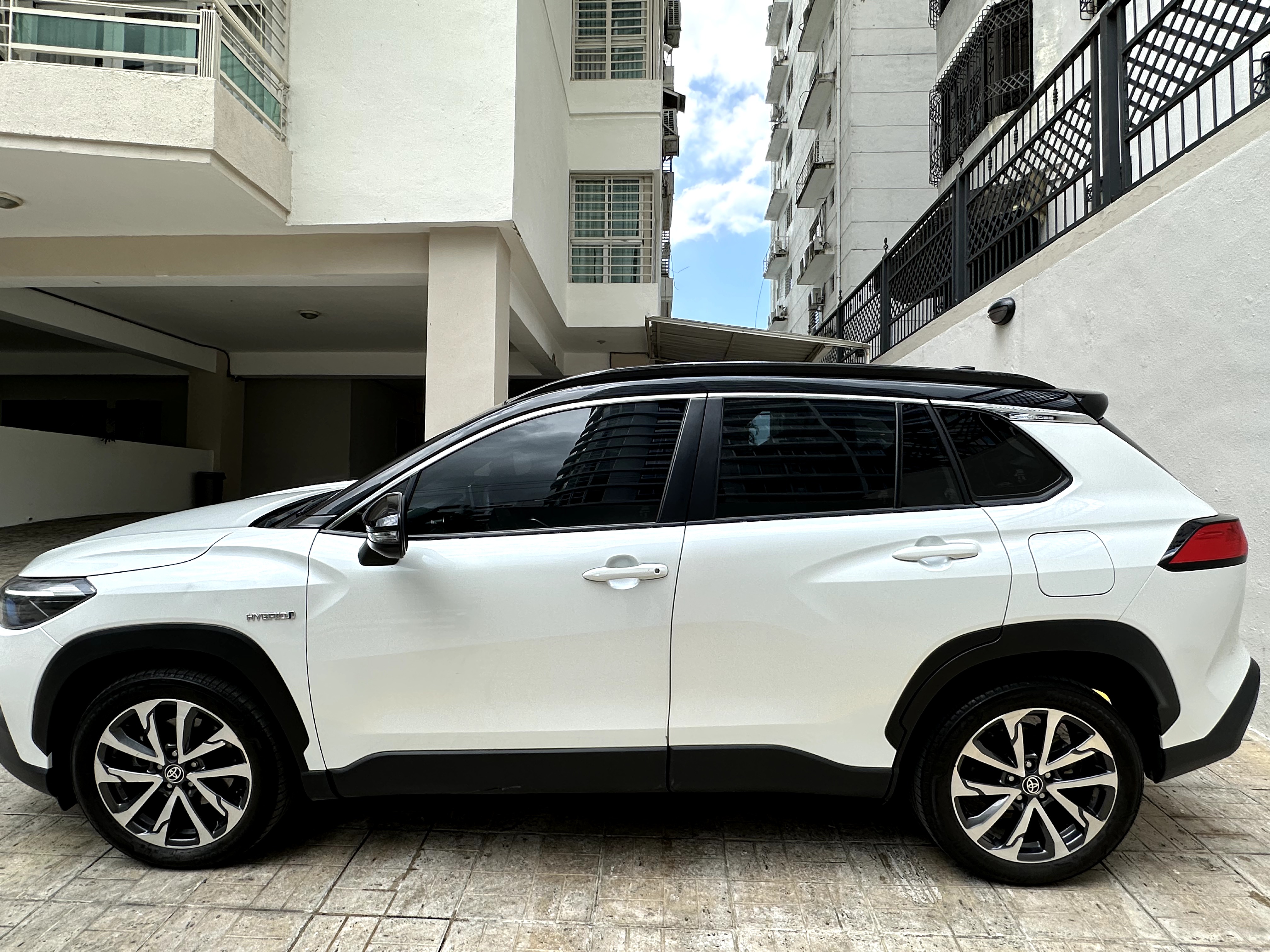 jeepetas y camionetas - Toyota Corolla Cross Limited- Hibrido 2024 1
