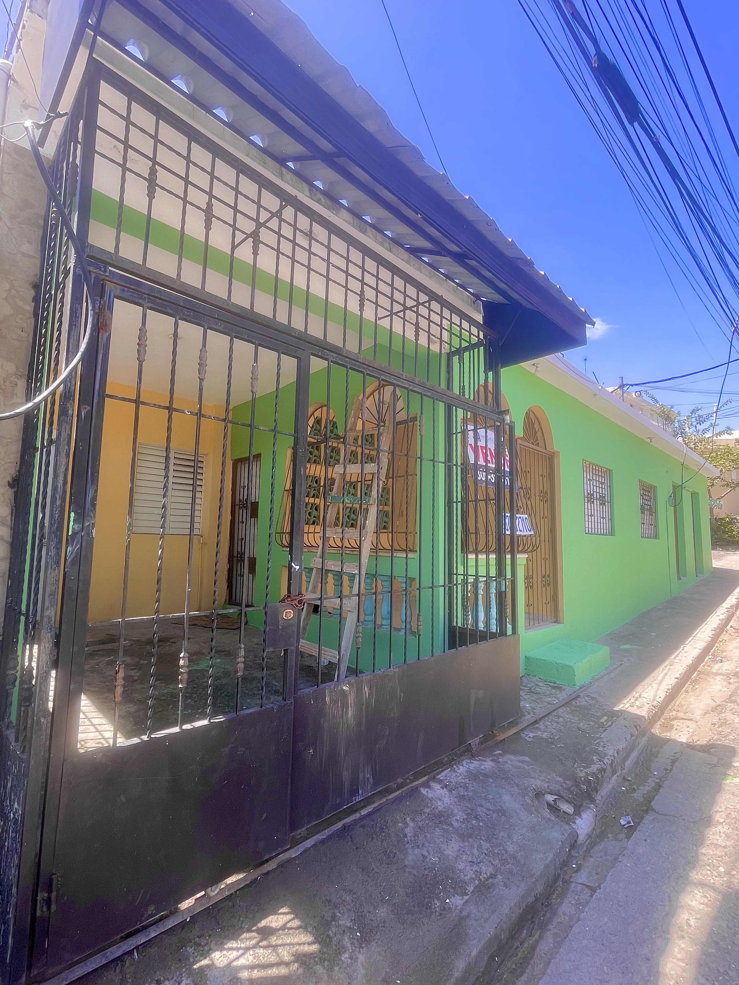casas - SE VENDE CASA SUPER ECONOMICA EN LOS GIRASOLES  2