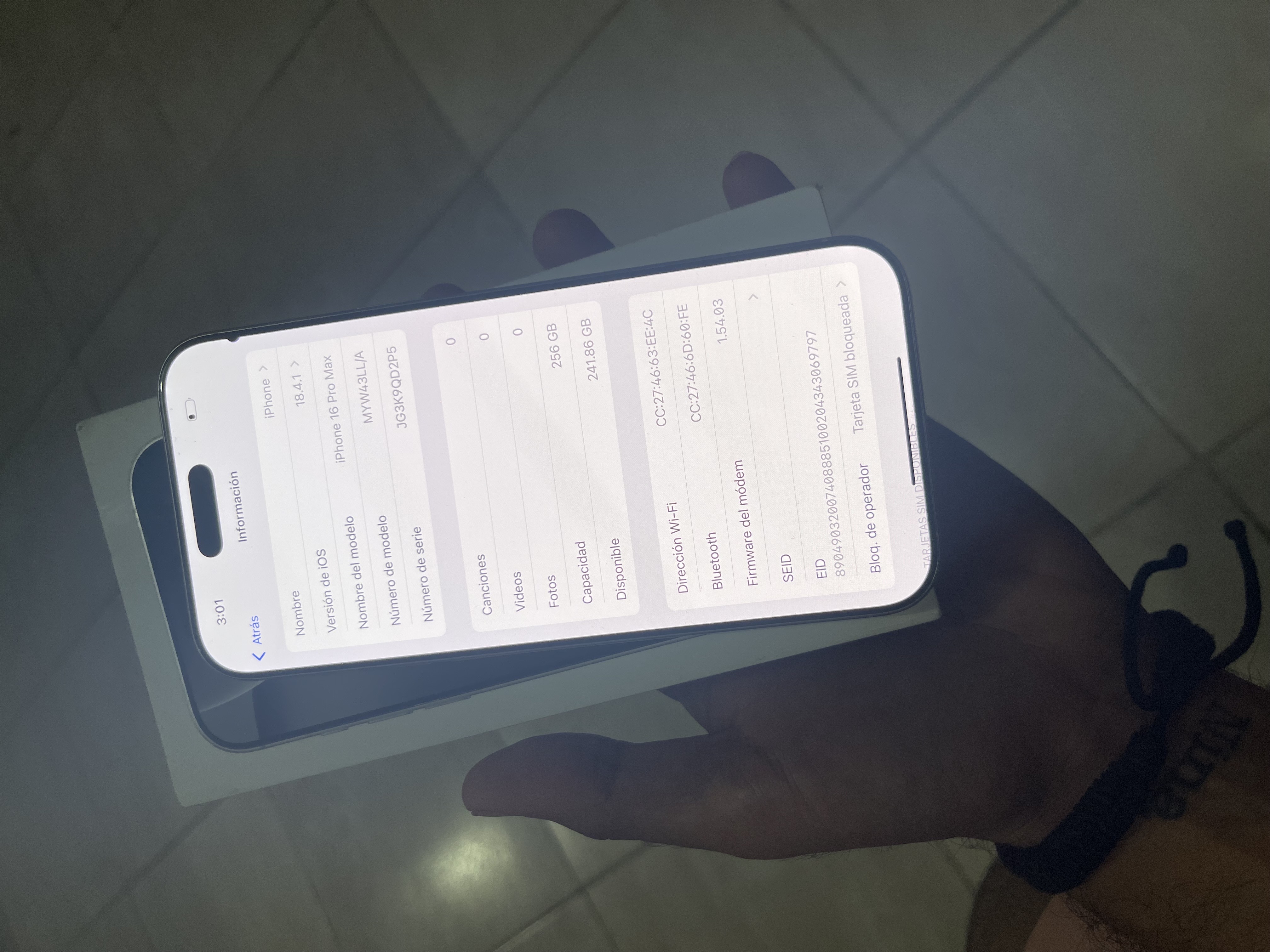 celulares y tabletas - iPhone 16 pro max  2