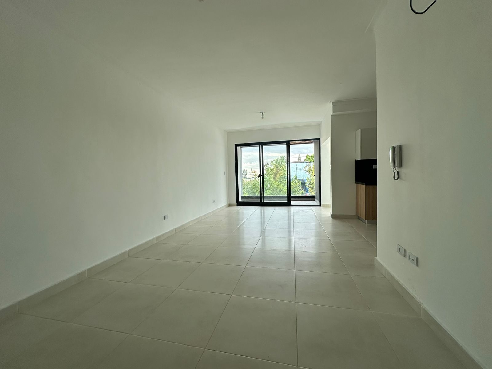 apartamentos - Alquiló nuevo Renacimiento piso 4 lí US$1,500 cons 5